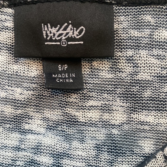 Mossimo tee - Picture 3 of 3